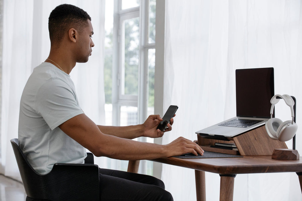 Oakywood Laptop Stand